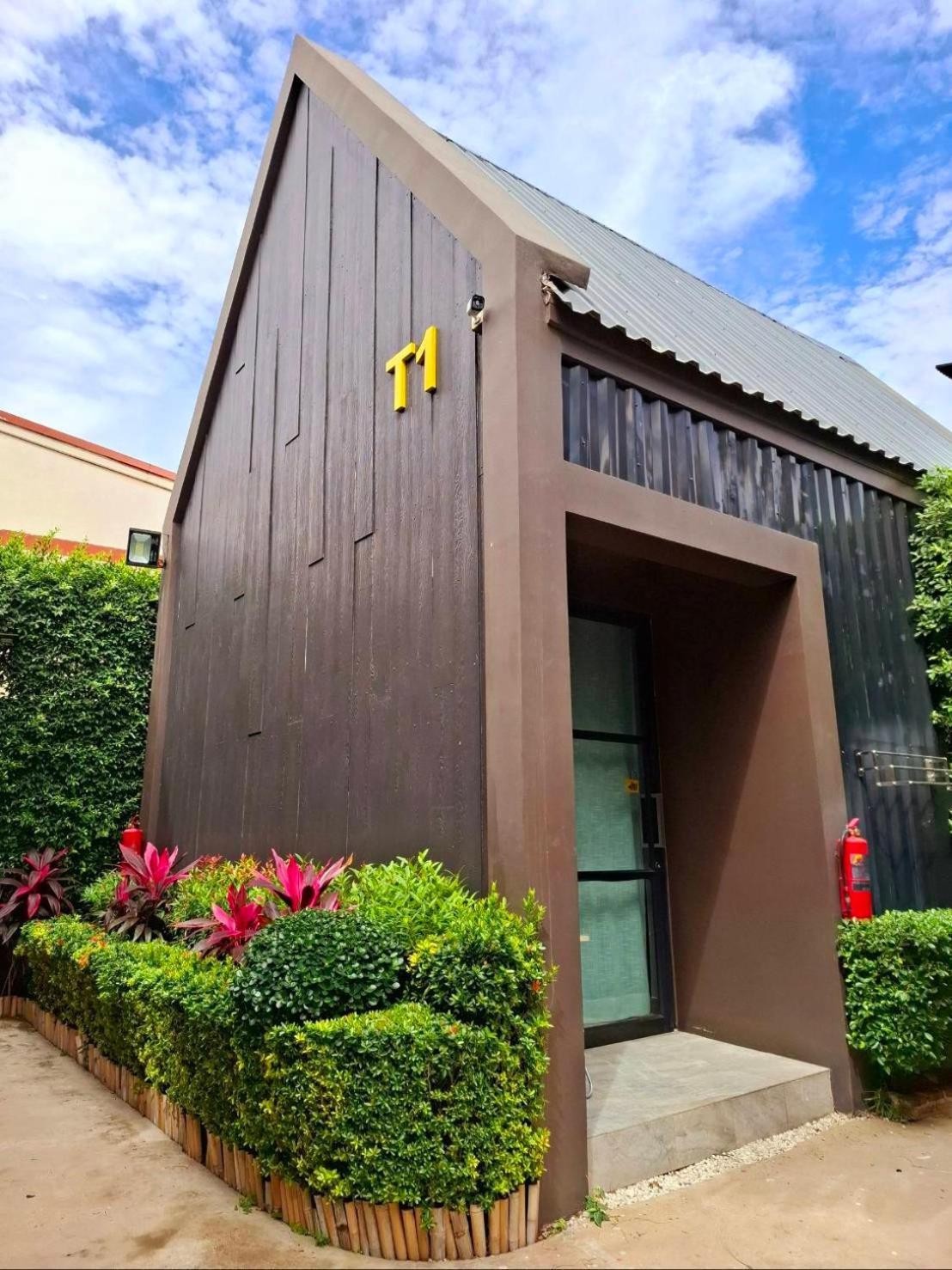 Sawasdee​ Buriram​ Resort Eksteriør billede