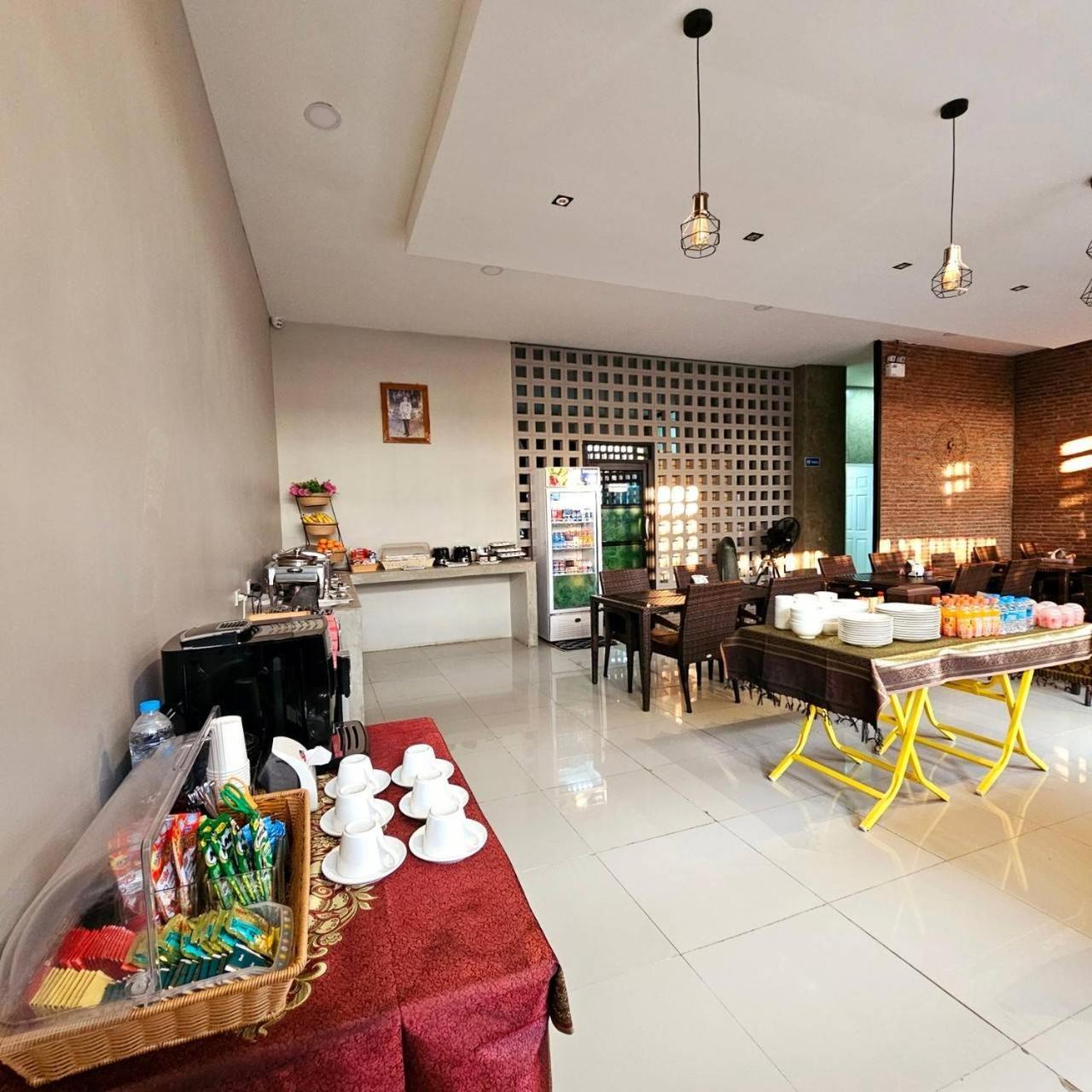 Sawasdee​ Buriram​ Resort Eksteriør billede