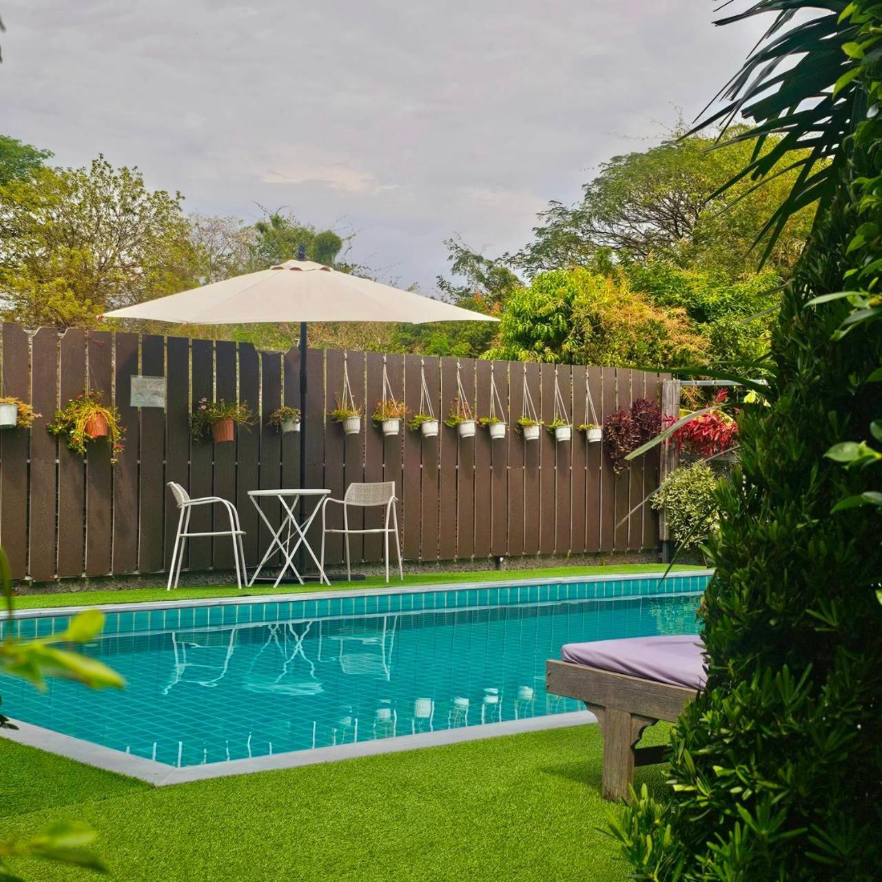 Sawasdee​ Buriram​ Resort Eksteriør billede